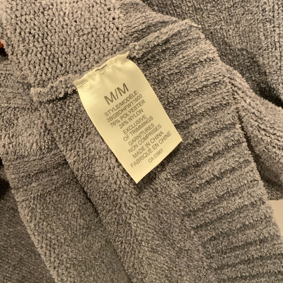 Denver Hayes Cozy V neck Charcoal Grey Sweater - Size M - Picture 4 of 4